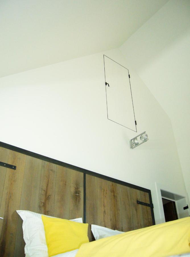 Bed and Breakfast De Moeraseik Zele Экстерьер фото